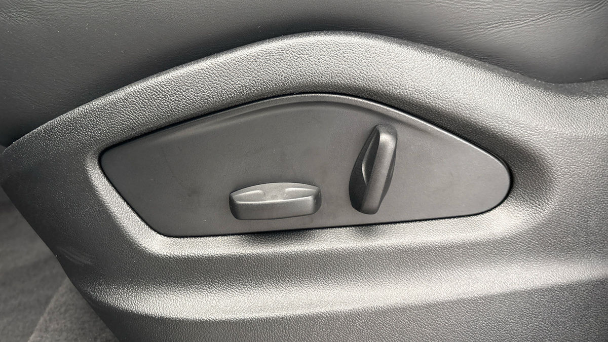 Porsche Cayenne Image 34