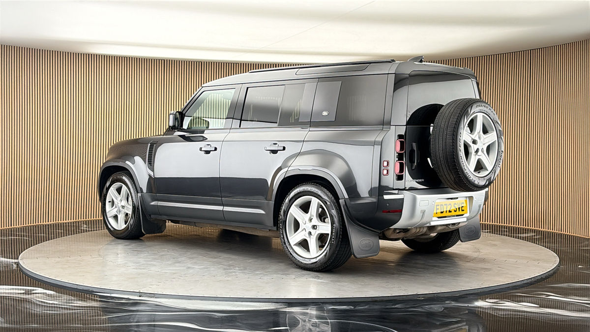 More views of Land Rover Defender 110