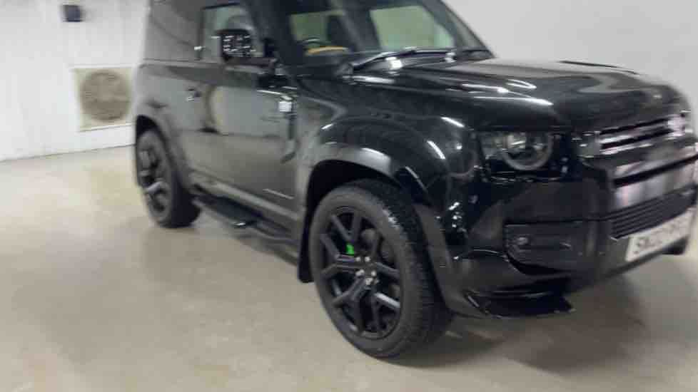 More views of Land Rover Defender 90