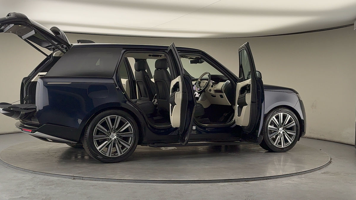 More views of Land Rover Range Rover