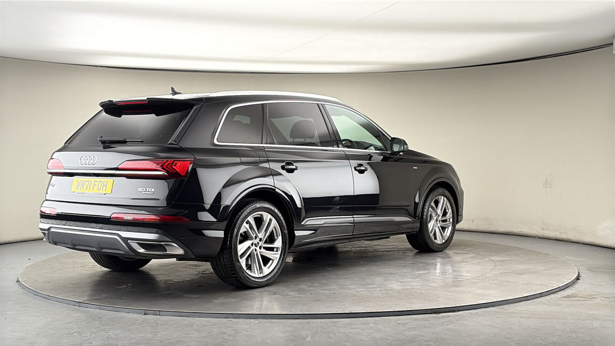 Audi Q7 Image 21