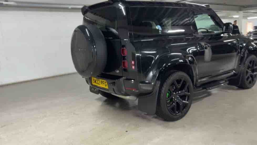 More views of Land Rover Defender 90