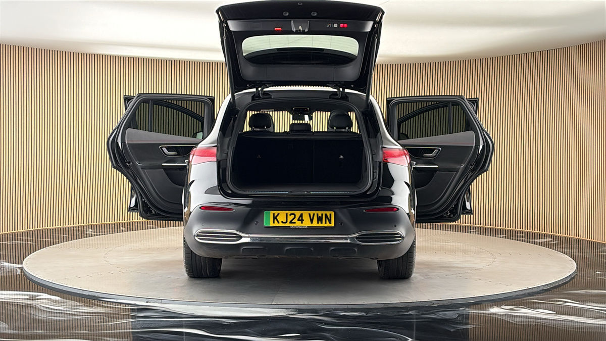 More views of Mercedes-Benz EQE