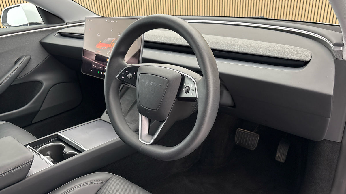 Tesla Model 3 Image 5
