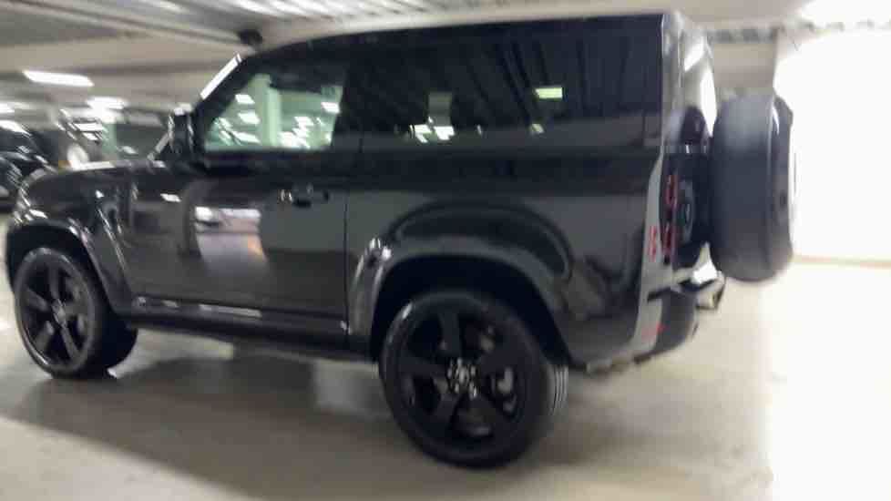 More views of Land Rover Defender 90