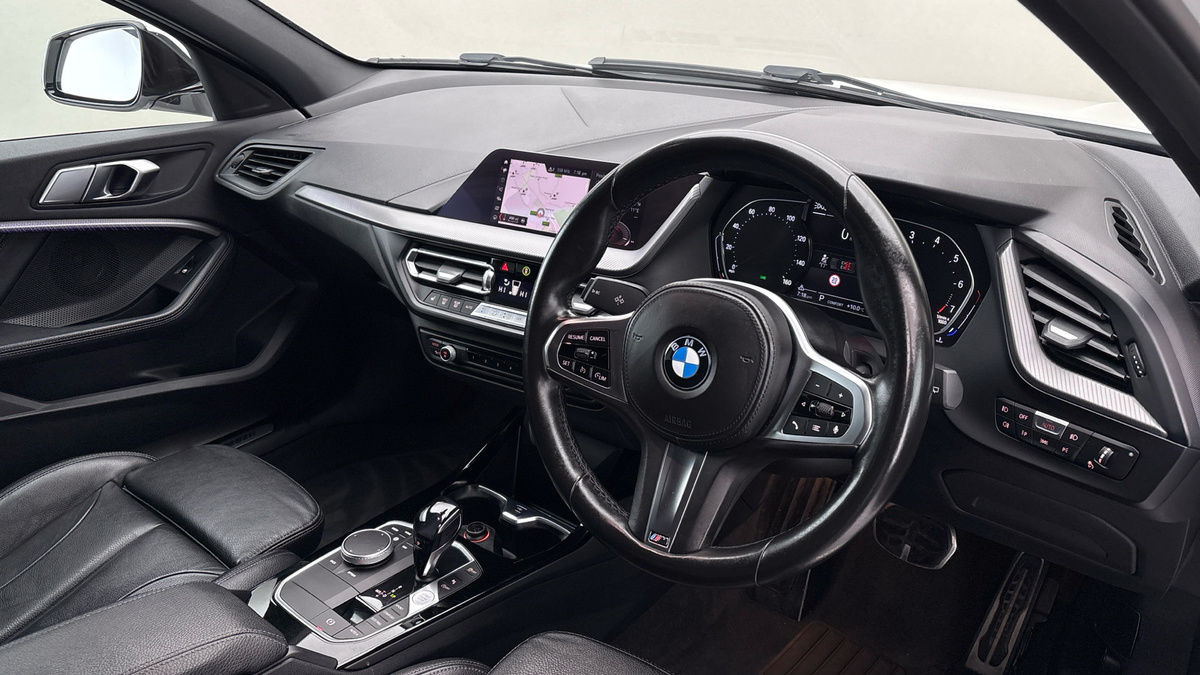 BMW 1 Series Image 5