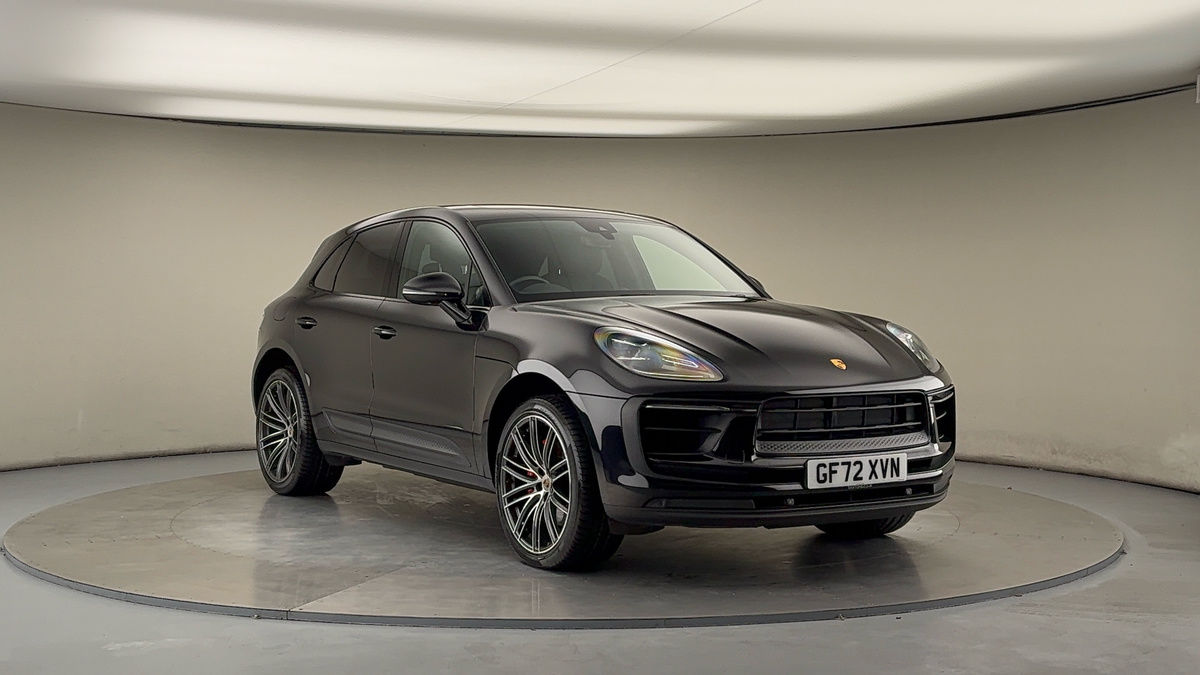 Porsche Macan Sticky Header Image