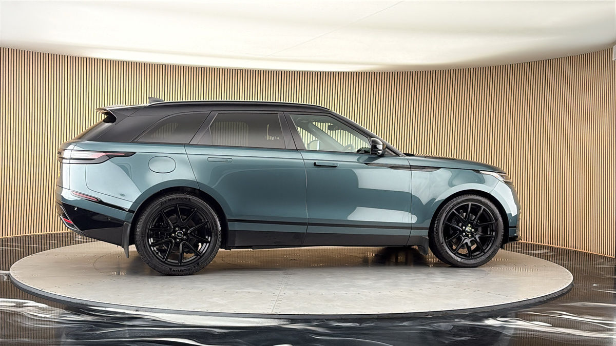 More views of Land Rover Range Rover Velar
