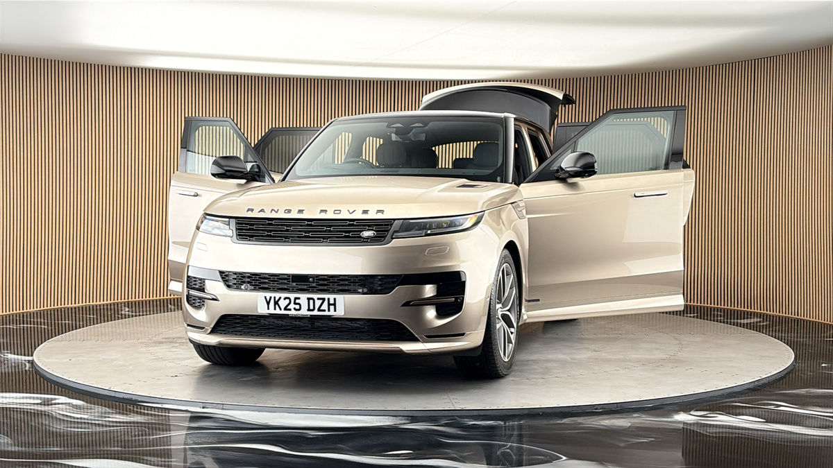 More views of Land Rover Range Rover Sport