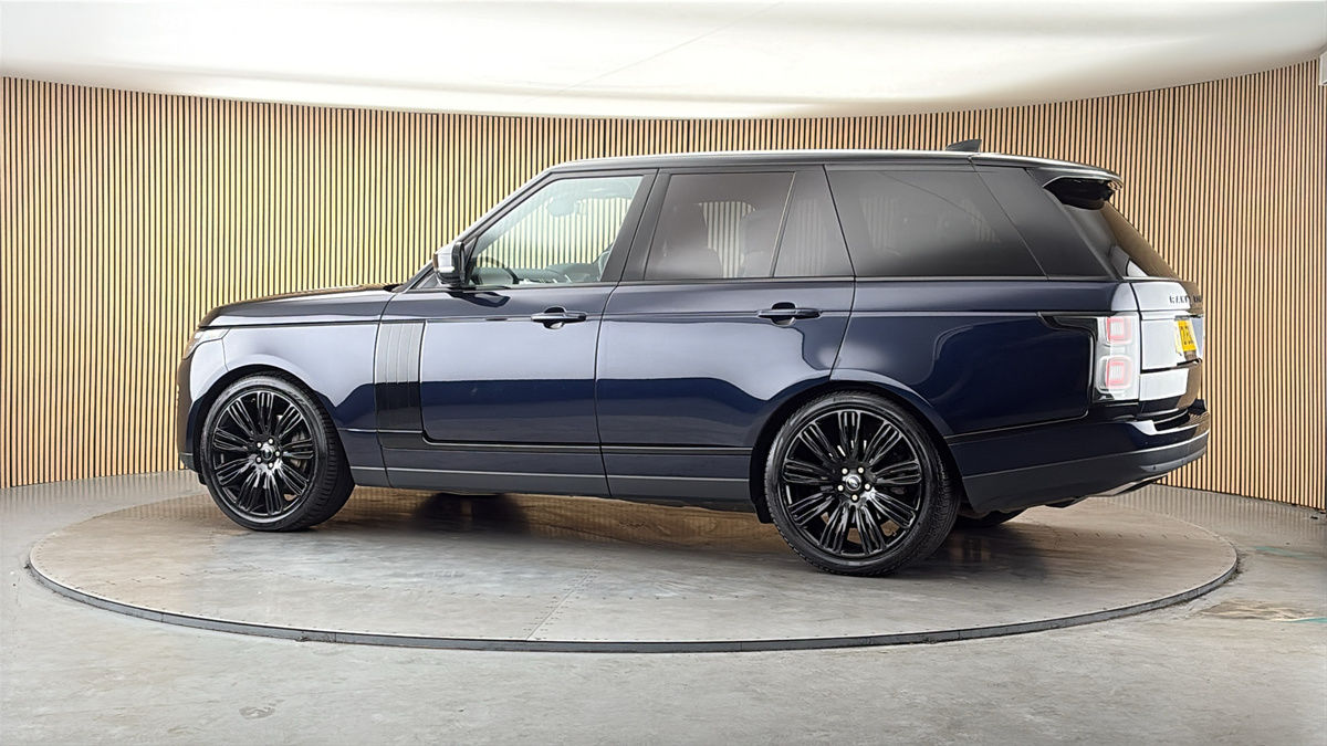 More views of Land Rover Range Rover