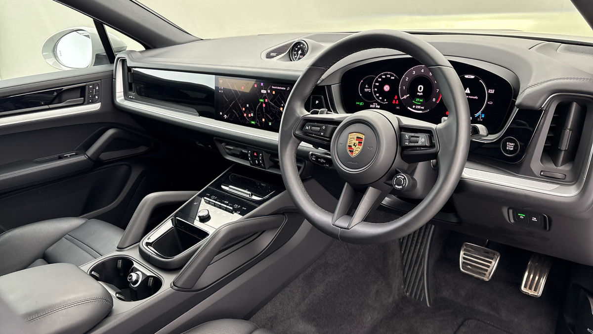 More views of Porsche Cayenne