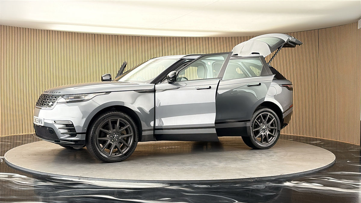 More views of Land Rover Range Rover Velar