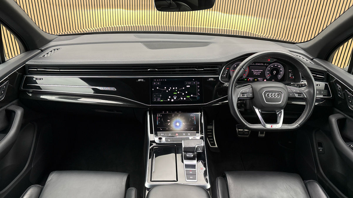 Audi Q7 Image 12
