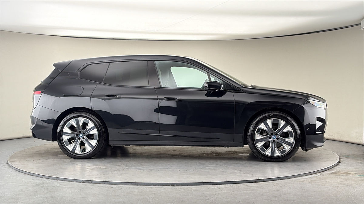 More views of BMW iX