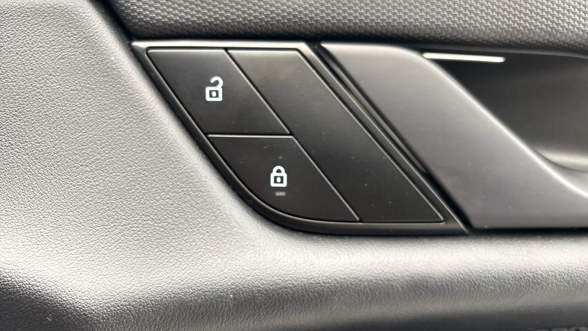 Porsche Taycan Image 30