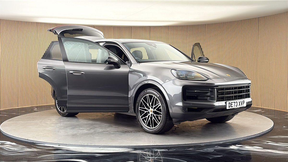 More views of Porsche Cayenne
