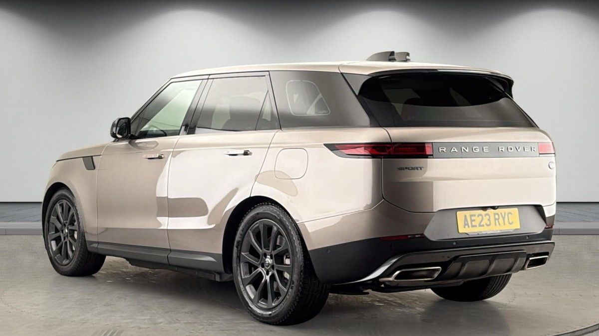 Land Rover Range Rover Sport Image 2
