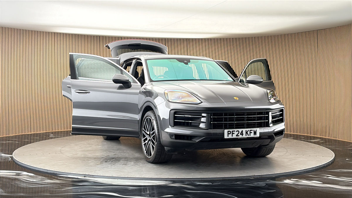 More views of Porsche Cayenne