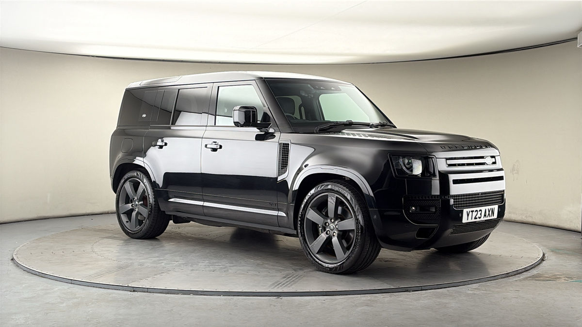 More views of Land Rover Defender 110
