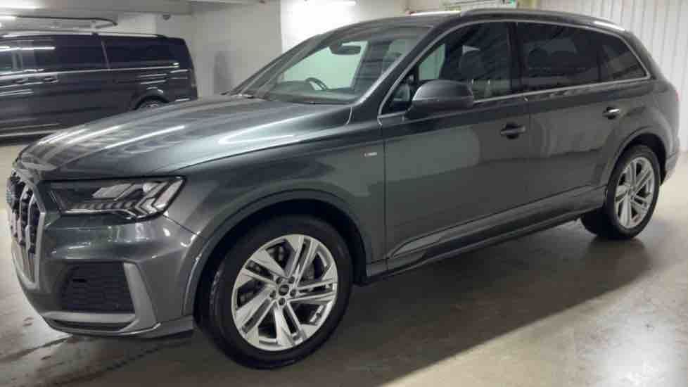 More views of Audi Q7
