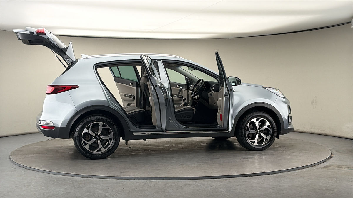 More views of Kia Sportage