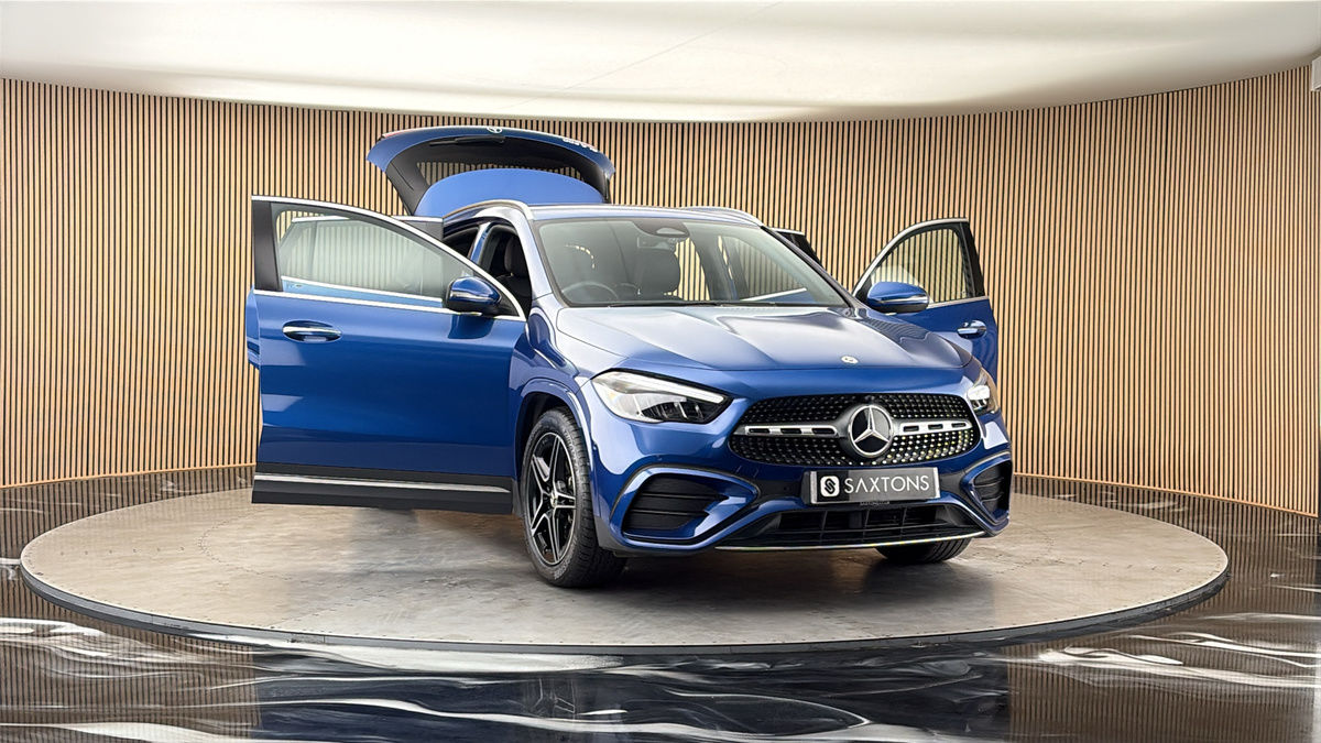 More views of Mercedes-Benz GLA