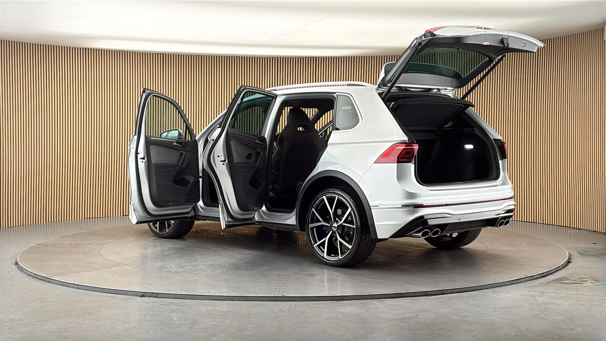 More views of Volkswagen Tiguan