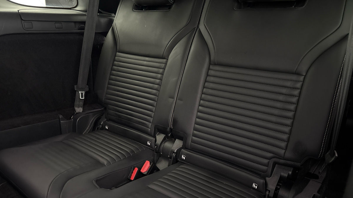 Land Rover Discovery Image 25