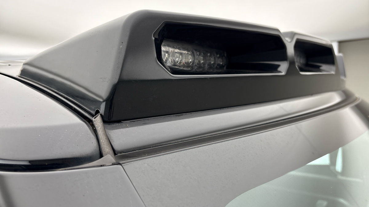 Land Rover Defender 130 Image 25