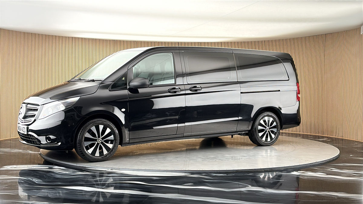 More views of Mercedes-Benz Vito