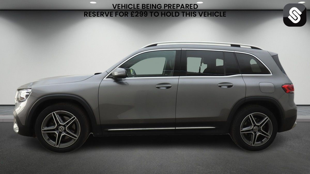 Mercedes-Benz GLB Image 6