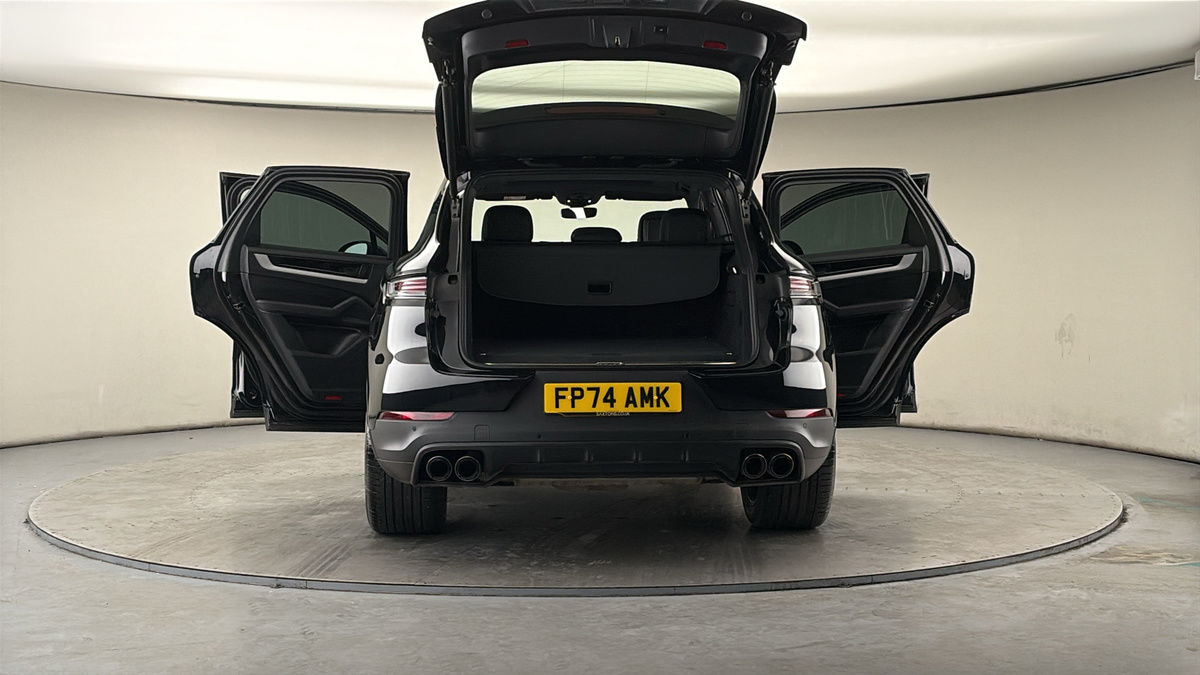 More views of Porsche Cayenne