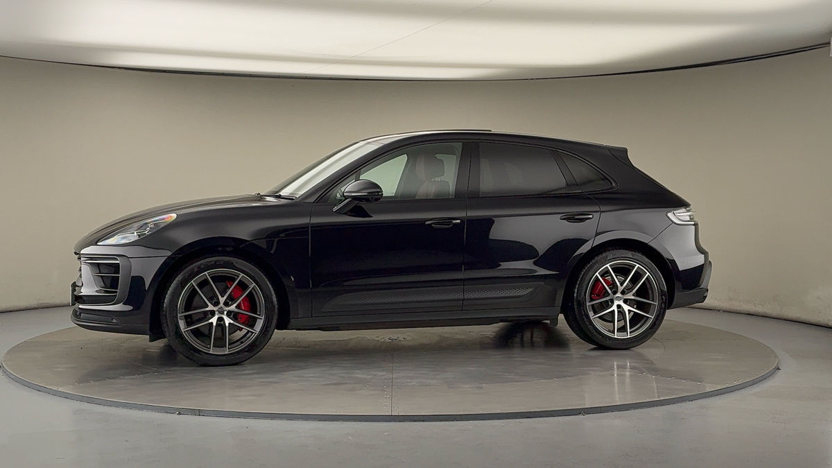 More views of Porsche Macan