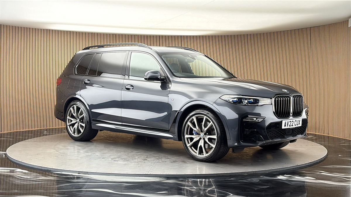 More views of BMW X7