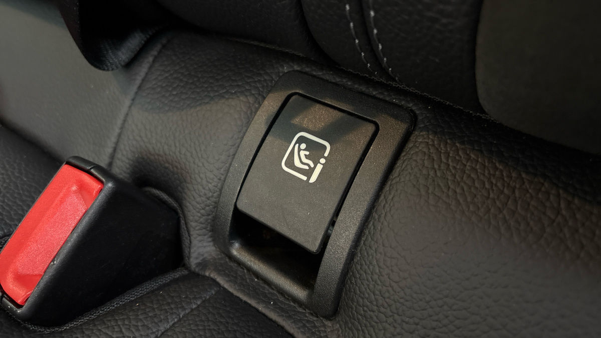 Mercedes-Benz C Class Image 6