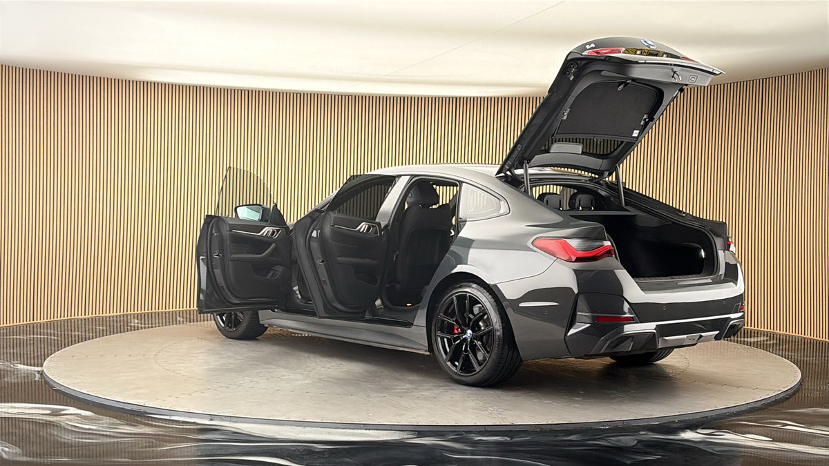 More views of BMW i4