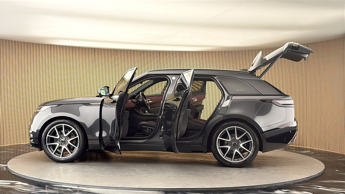 More views of Land Rover Range Rover Velar