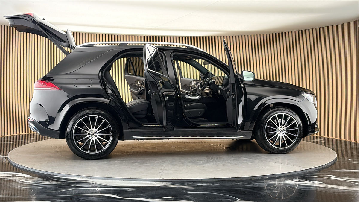 More views of Mercedes-Benz GLE