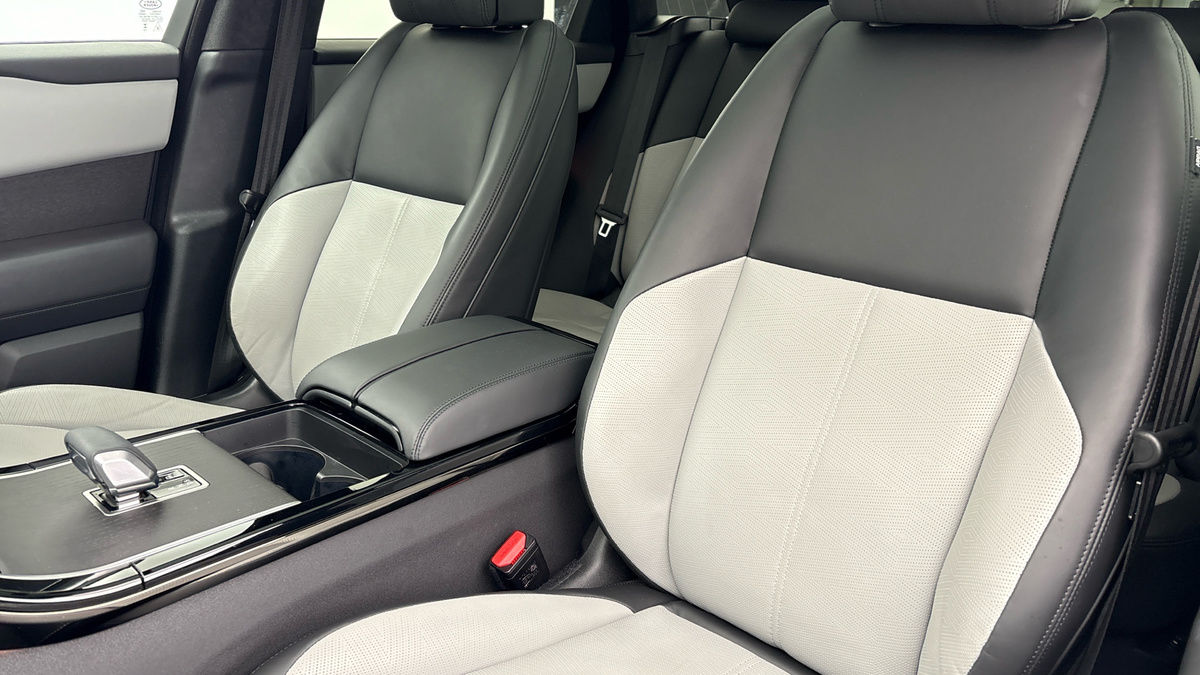 Land Rover Range Rover Velar Image 7