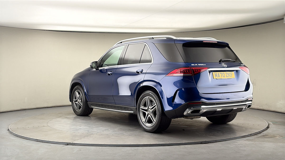 Mercedes-Benz GLE Image 2