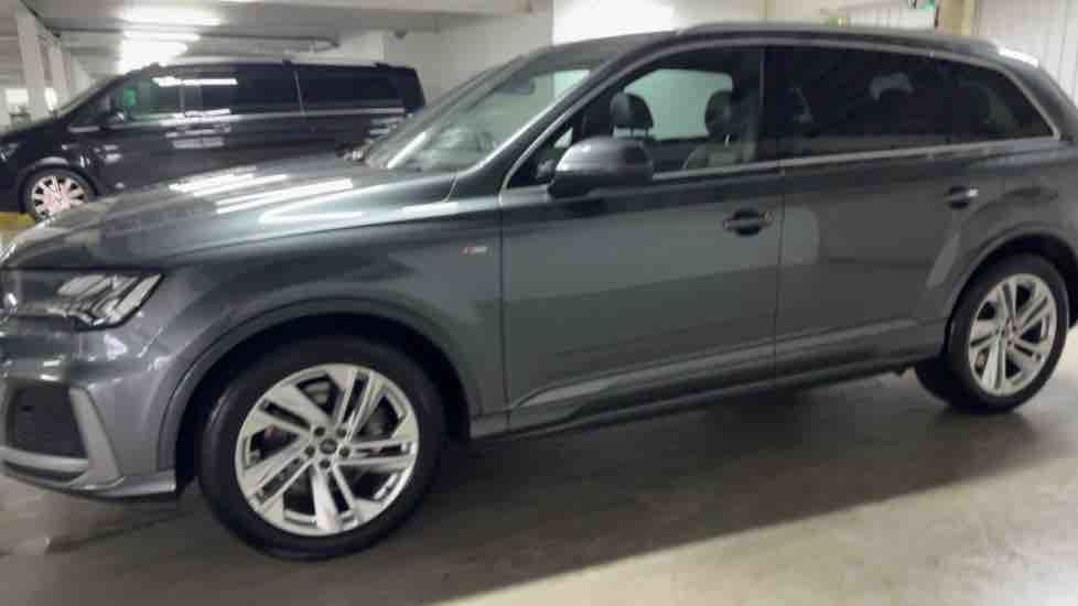 More views of Audi Q7