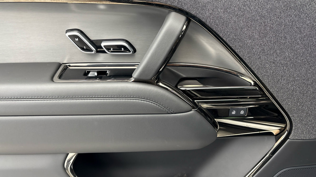 Land Rover Range Rover Sport Image 19