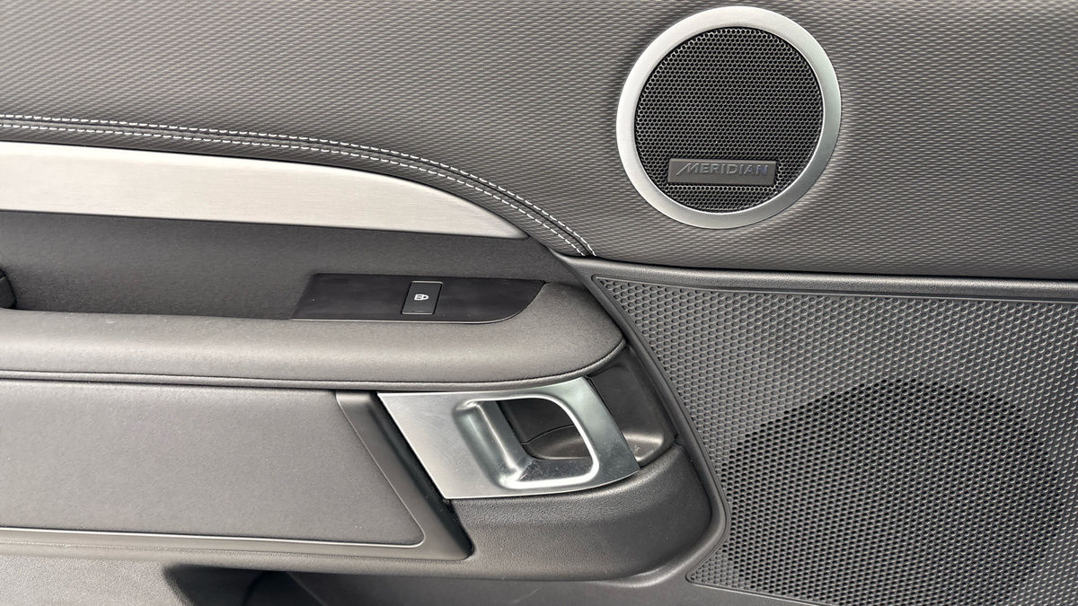 Land Rover Discovery Image 19