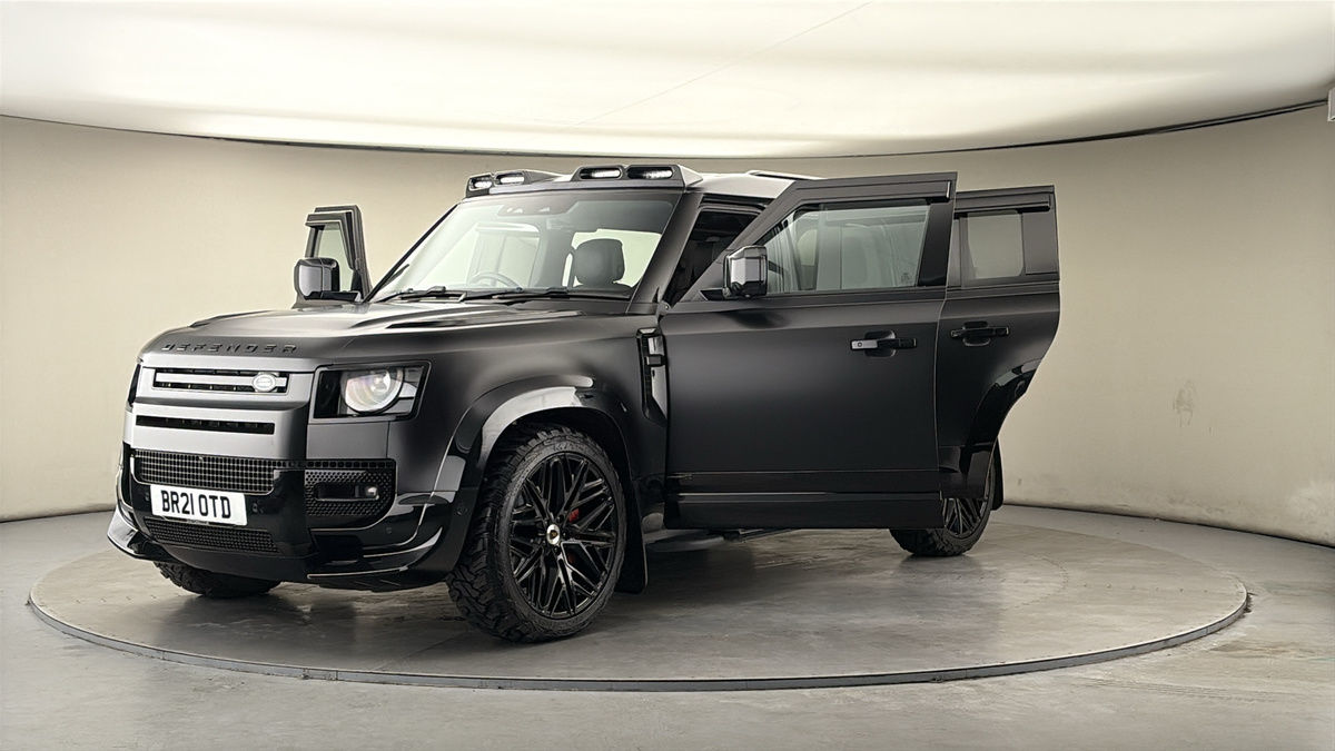 More views of Land Rover Defender 110