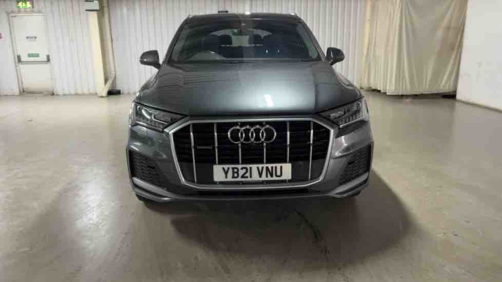 More views of Audi Q7