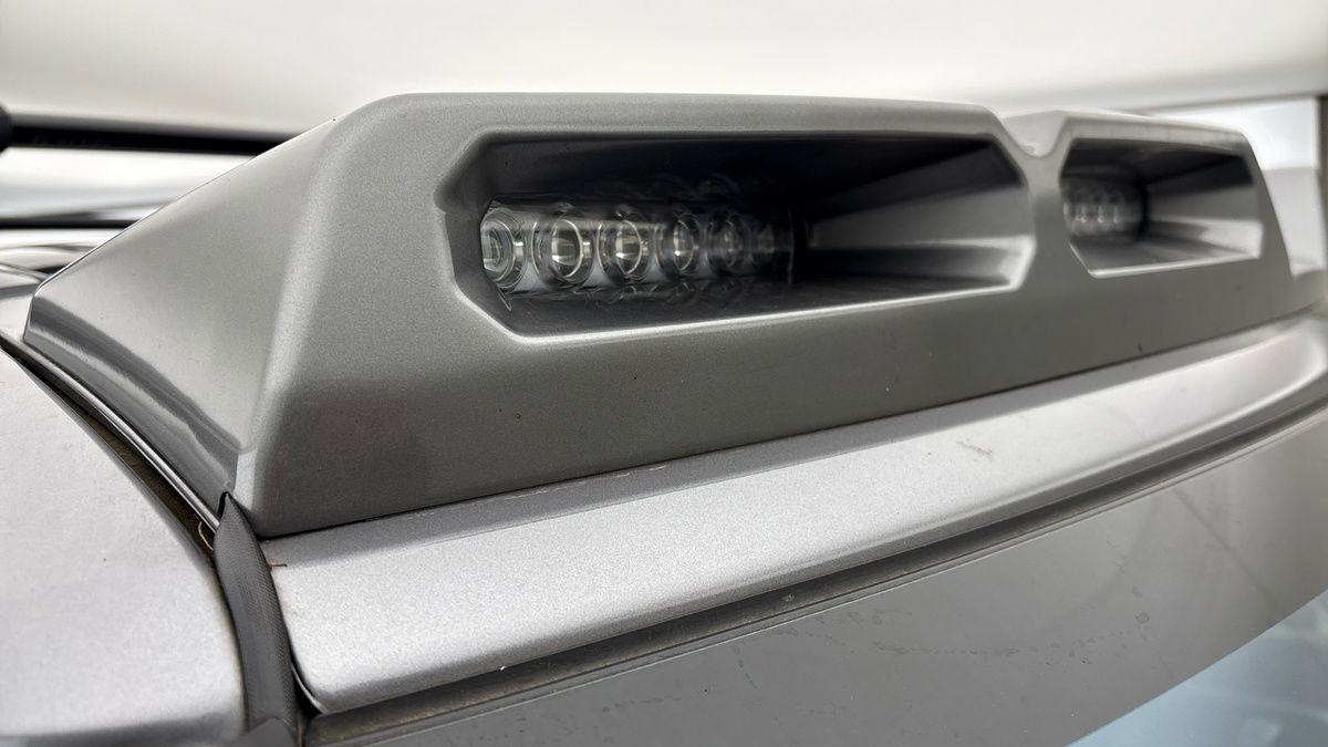 Land Rover Defender 110 Image 26