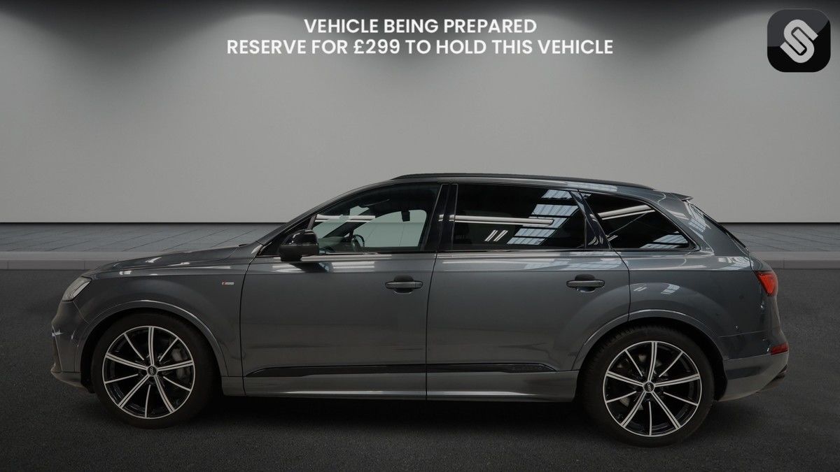 Audi Q7 Image 6