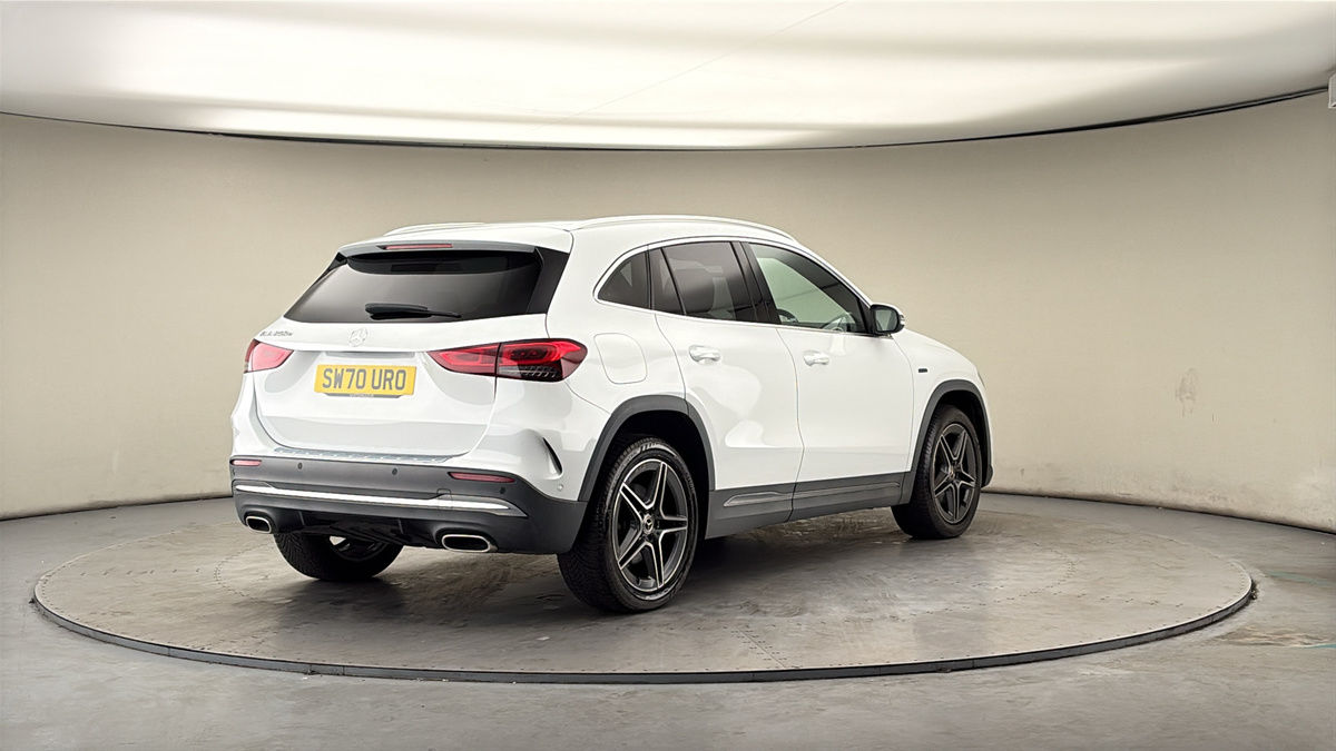 More views of Mercedes-Benz GLA