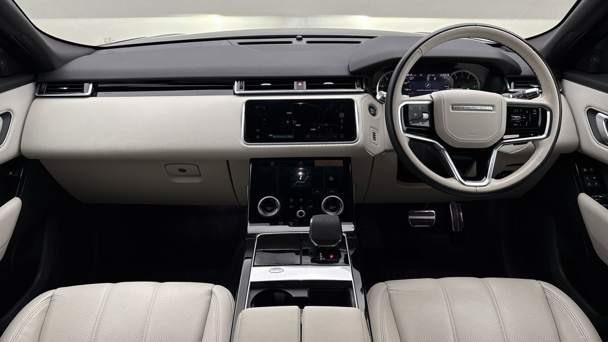 Land Rover Range Rover Velar Image 12