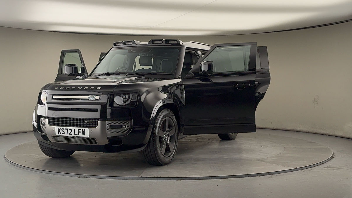 More views of Land Rover Defender 110